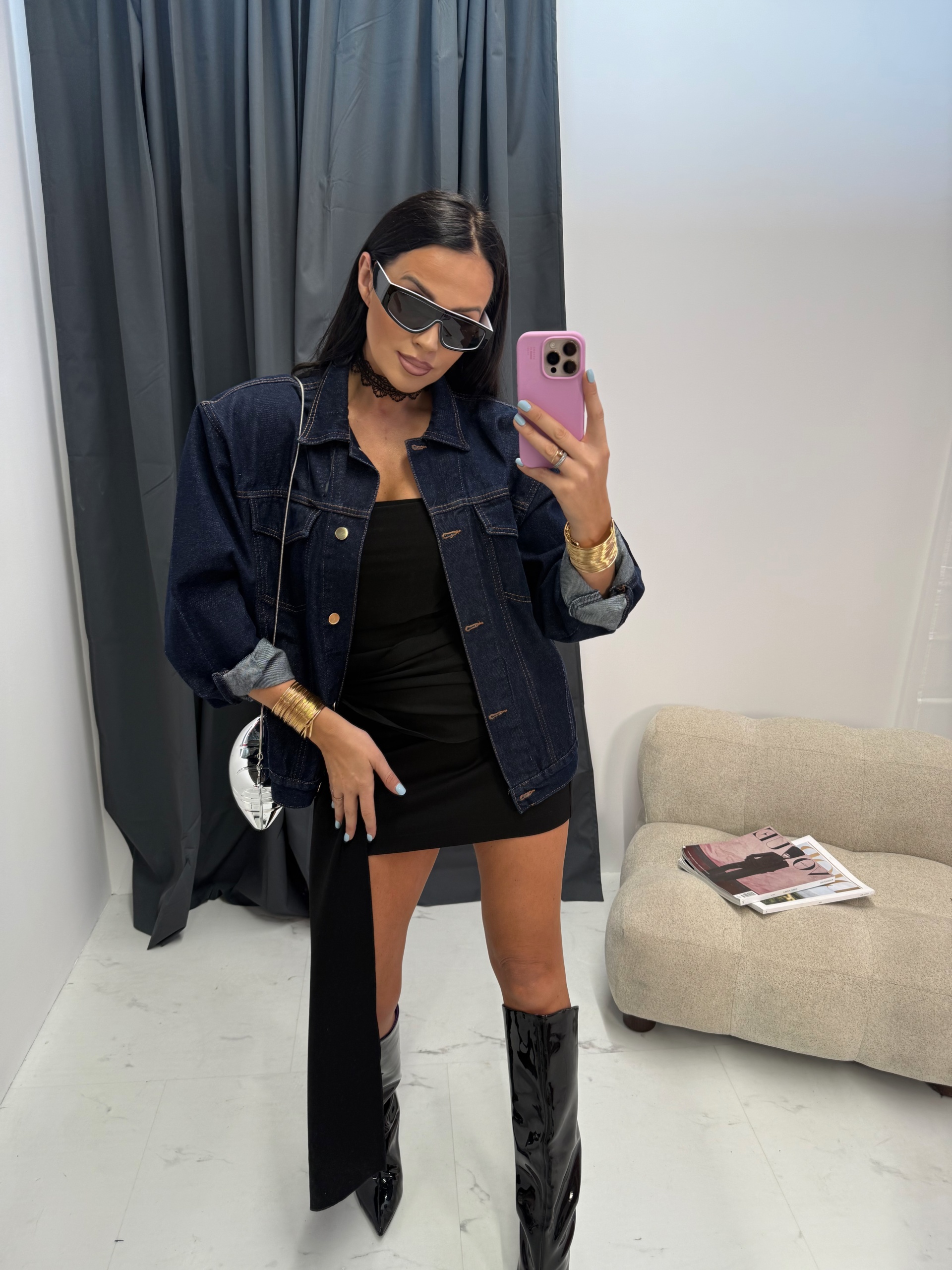 Facetune_05-10-2025-12-48-17